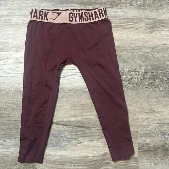 Women’s Maroon colored Cropped Seamless GymShark leggings size XS - Picture 1 of 5